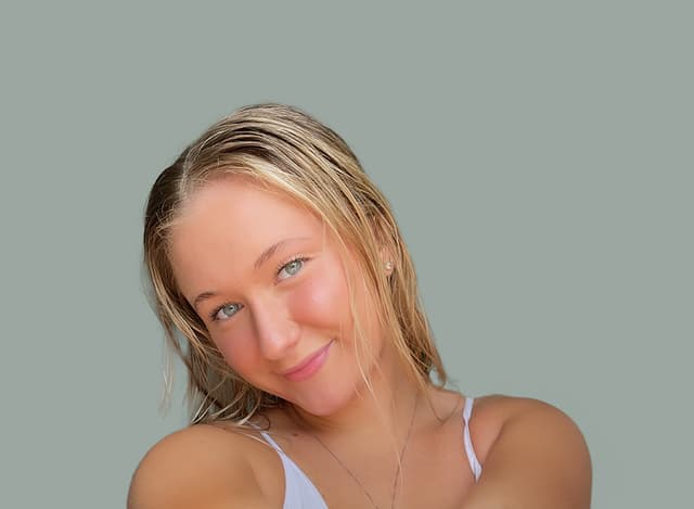 Alexa-Ann Cesari